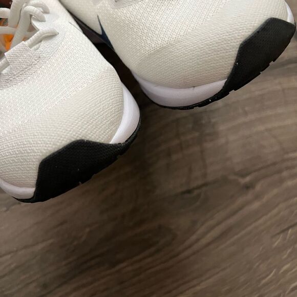 Nike Revolution “”Summit White/Diffused Blue/Light Bone"Running Shoe size 5.5 Y - Picture 5 of 6